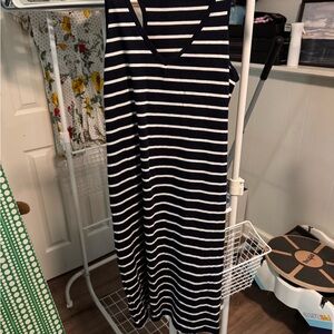 Fresh Black and White Sheath Midi Dress V-Neck Casual